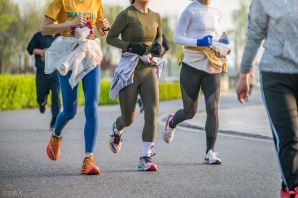 易启胜 上年龄不能慢跑？钟南山院士提醒：60岁以后，牢记慢跑“2不要”